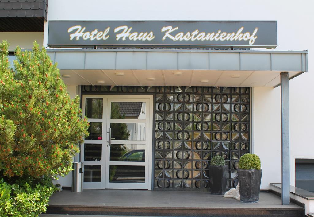 Отель Haus Kastanienhof Мильгейм-на-Руре Экстерьер фото